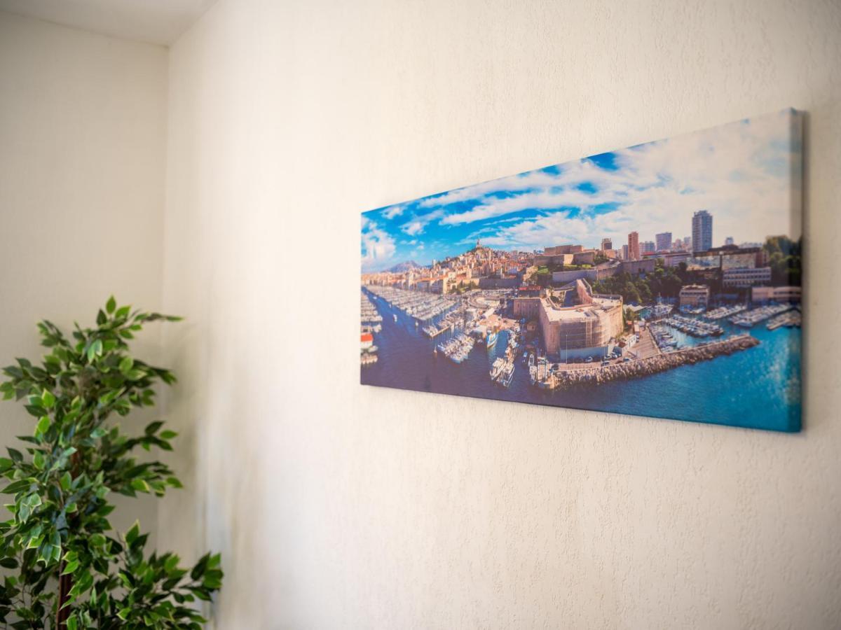 Appartement Tout Equipe A 5 Min De La Gare St Charles Marseille Eksteriør bilde